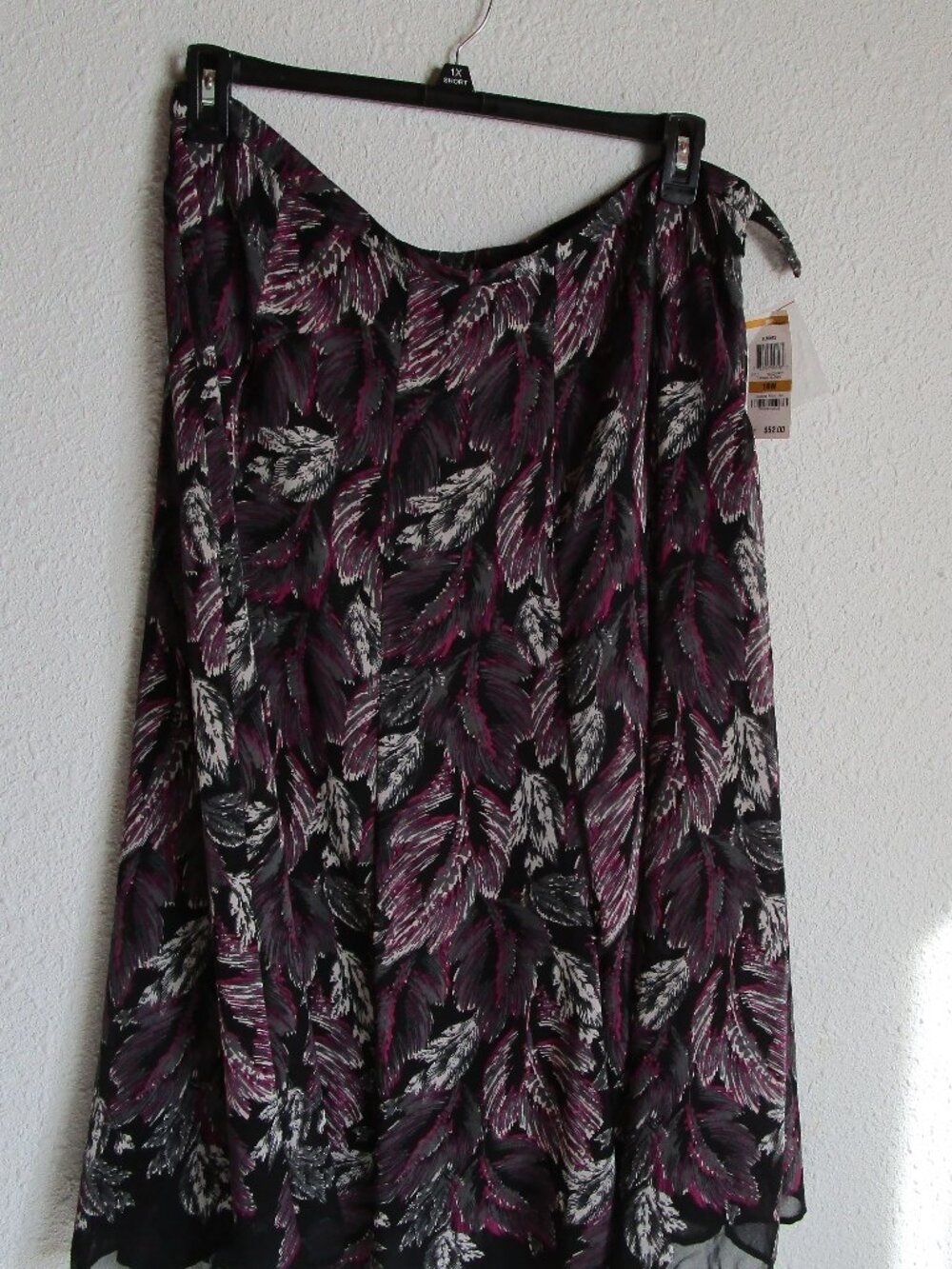 Sheer fanning lined skirt, 16W NWT,